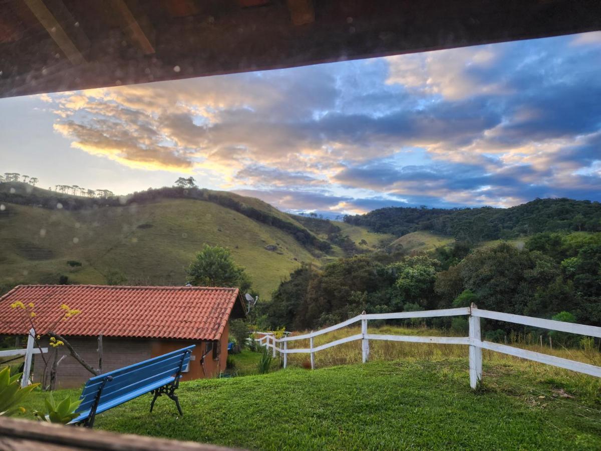 Pousada Vale Monte Azul Santo Antônio do Pinhal Екстериор снимка